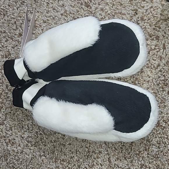 Nike Fuzzy Logo Mittens - Picture 3 of 3